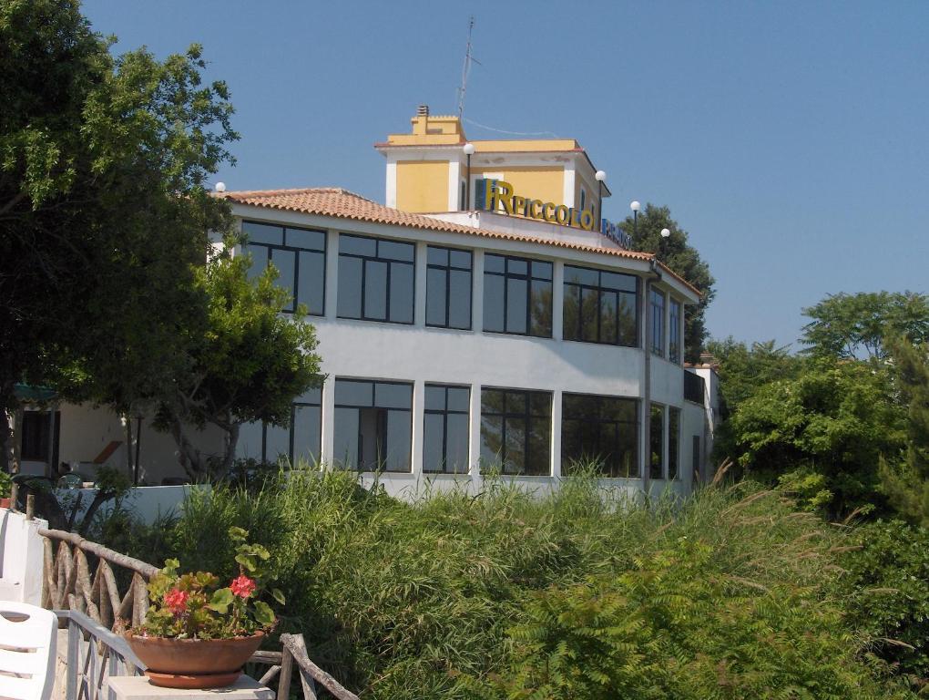 Hotel Piccolo Paradiso Di Rodi Garganico Exterior photo