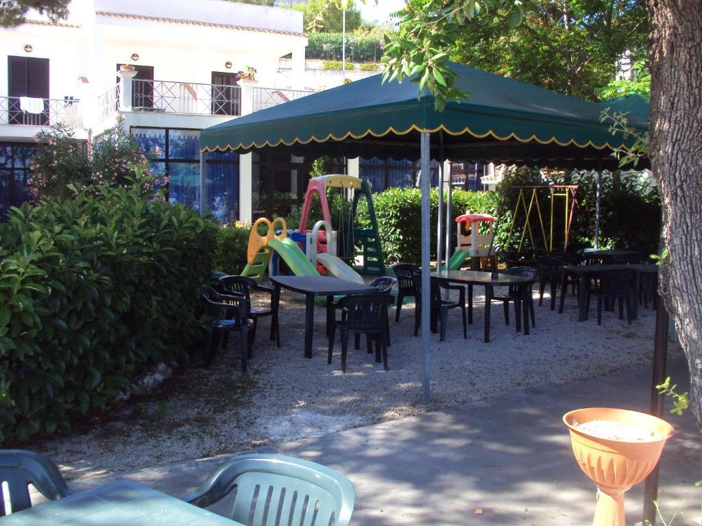 Hotel Piccolo Paradiso Di Rodi Garganico Exterior photo